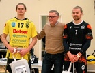 Ottelun parhaat pelaajat palkitsi Otteluisäntä: KESKISUOMALAINEN: Kuluttajamyynnin johtaja: Erkki Ekonen.