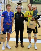 Ottelun Villeimmät pelaajat Ville Kuukasjärvi, Akaa-Volley ja Niko Haapakoski, KyKy-Betset.