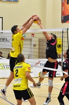 Tiukkaa vääntöä...