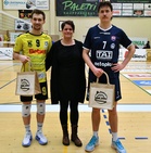 Ottelun parhaat pelaajat palkitsi Otteluisäntä: KARSTULAN KUNTA. Palkinnot jakoi Kunnanhallituksen Puheenjohtaja Mervi Viiru.